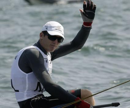 Andrew leads Day 1